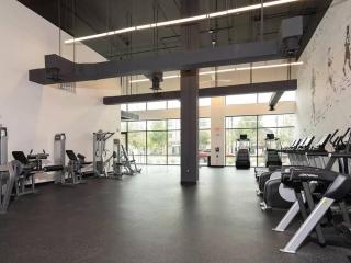 Entire Apartment Downtown Views! - 6