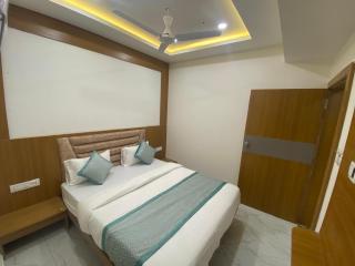 hotel neptune - Ahmedabad - 9