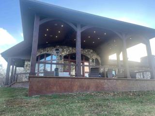 The Lodge at Stony Point - Jay - 3