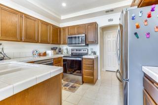 Escondido Townhome with Gas Grill and Golf Acess! - 2