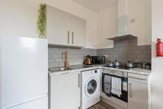 Bronze Haven - A Luxe and Cozy Stay in Birmingham - Birmingham - 3