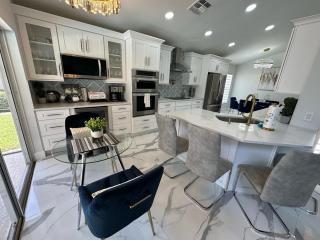 Beautifully Remodeled Home - Southen Dunes Golf Course Views - Haines City - 3