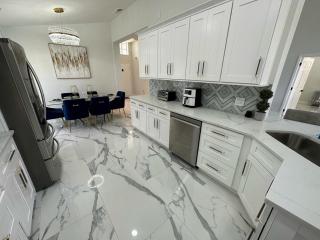 Beautifully Remodeled Home - Southen Dunes Golf Course Views - Haines City - 2