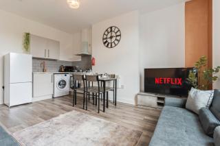 Bronze Haven - A Luxe and Cozy Stay in Birmingham - Birmingham - 9