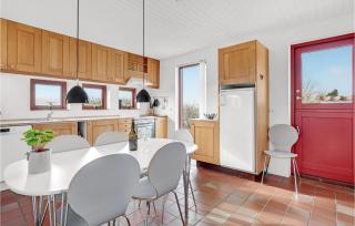 Beautiful Home In Aakirkeby With Wifi - 3