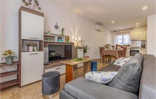 2 Bedroom Beautiful Apartment In Pula - Pula - 9