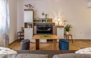 2 Bedroom Beautiful Apartment In Pula - Pula - 2