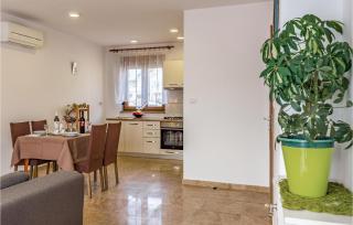 2 Bedroom Beautiful Apartment In Pula - Pula - 1