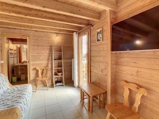 Chalet cosy 2 étoiles, 9 pers, 4 ch, 2 sdb, terrasse sud, proche télésiège, commerces, piscine été - FR-1-417-5 - La Toussuire - 8