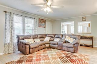Large Yard and Fire Pit Hot Springs Home - Hot Springs - 6