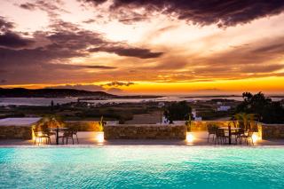 Kouros Blanc Resort & Suites - Pounda - 9