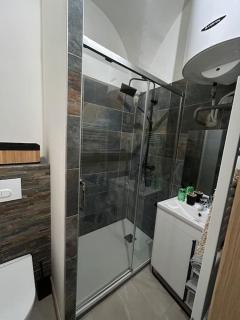 Studio en RDC atypique - Draguignan - 7