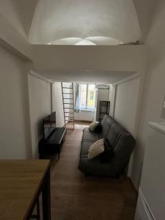 Studio en RDC atypique - Draguignan - 3