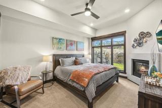 Gregs Grandeur Pristine Condo with Private Hot Tub - Park City - 7