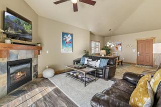 The Oslo Lux 3 bedroom with soaking tub and pool - 8