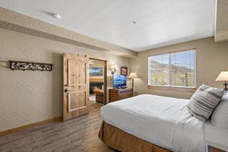 The Slalom Mt Retreat with Steamy Tub and Pool - Park City - 6