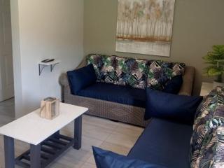 Lodge Azure - Port Edward - 9