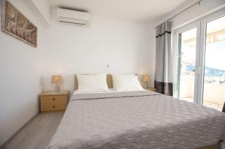 Nette Wohnung In Duće Mit Großer Terrasse - Duće - 2
