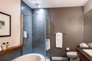 Lakefront Mountain View - 1 Bedroom Resort Suite - 1