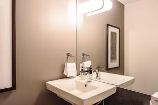 Lakefront Mountain View - 1 Bedroom Resort Suite - 1