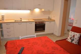 Moderne Ferienwohnung Mit Balkon Und Pool - 8