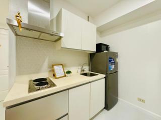 Masies Beach View Suite at Azure Urban Resort Residences - Manila - 1