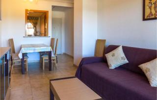 Stunning Apartment In Torre La Sal - La Estación - 1