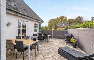 5 Bedroom Nice Home In Hadsund - Hadsund - 4