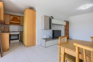 Seafront apartment with garage and breathtaking sunrise by SF HOMES - St Paul's Bay - 4