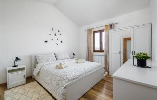 4 Bedroom Gorgeous Home In Nova Vas - 3