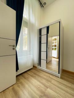 Victory Flat - Budapest - 4