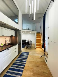 Victory Flat - Budapest - 0