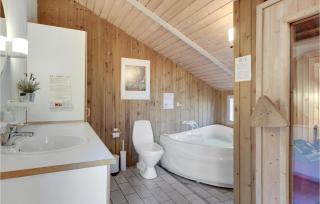 Four-Bedroom Holiday Home In Dronningmolle - Dronningmølle - 4