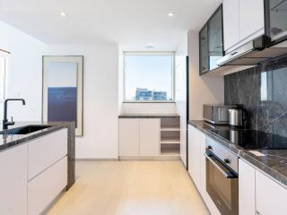 2 Bedroom Smart Home with a Panoramic Marina View - Dubai - 6
