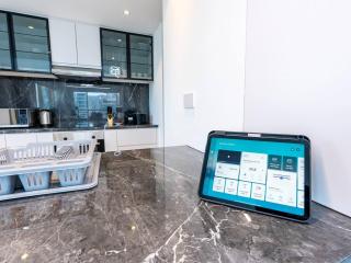 2 Bedroom Smart Home with a Panoramic Marina View - Dubai - 3