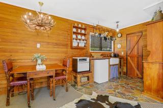 Timber Retreat - CBD location - Rotorua - 1