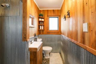 Timber Retreat - CBD location - Rotorua - 5