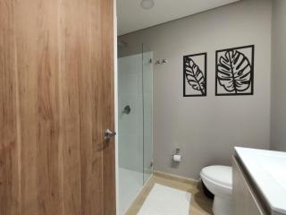 The Hood 102, Modern and Luxury Apartments - 2