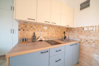 Fishermans House - Bijela - 6