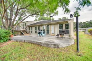 Remote Texas Retreat Hot Tub, Deck, Grill! - Dalhart - 8