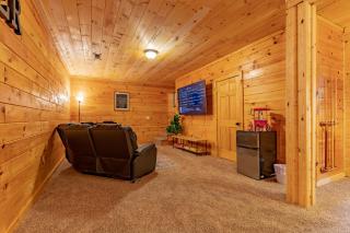 Buck Board Lodge w/ Hot Tub, Fire Pit & Game Room! - 6