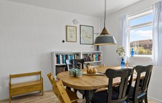 Nice Home In Rønne With Kitchen - Rønne - 6