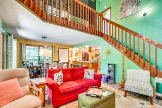 Smoky Mountain Cabin with Deck and Hot Tub! - Pigeon Forge - 5