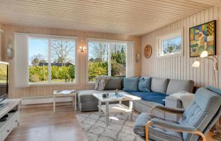 Lovely Home In Melby With Kitchen - Melby - 8