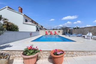 Wohnung In Fažana Mit Gemeinsamem Pool Und Garten - 5
