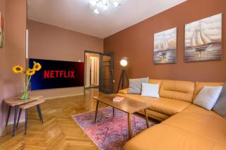 ELI-ANDON APARTMENt - 3