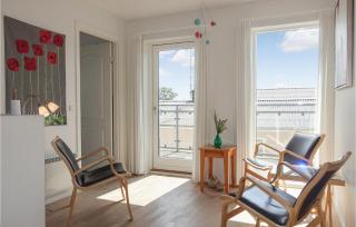 2 Bedroom Amazing Apartment In Allinge - Allinge - 4