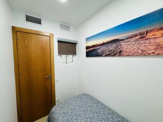 14 mint to las ramblas by tren and 4 mint to beach and tren - Sant Adria de Besos - 5