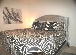 Las Sombras #905 Stylish condo with Pool, close NE Hosp, Fort SH, Randall AFB - San Antonio - 2