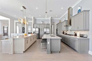 BD012J - Luxurious Oasis with Immersive Circus Bedroom at Reunion - 3